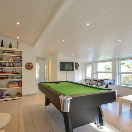 Four-bedroom Ebeltoft With A Fireplace 04 Nyaraló